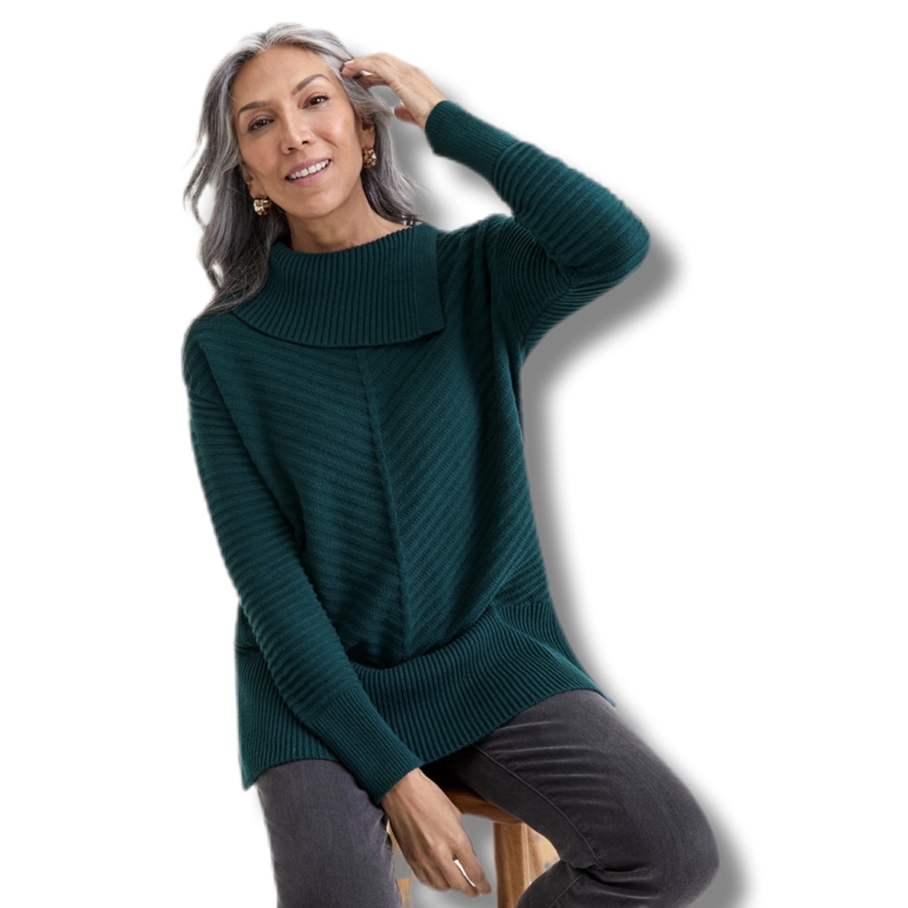 NWT Style & Co. Medium Women's Pine Green Envelope-Neck Tunic Sweater